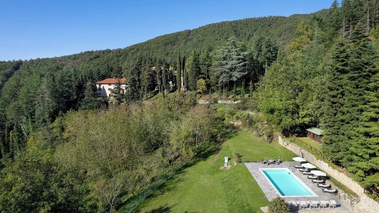Timeless Elegance in the Tuscan Hills - Arezzo, Italy