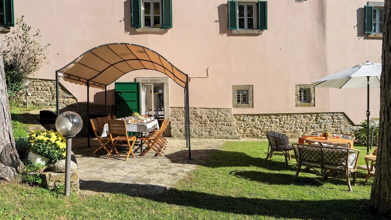 Timeless Elegance in the Tuscan Hills - Arezzo, Italy
