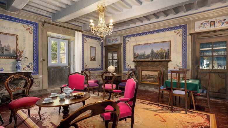 Timeless Elegance in the Tuscan Hills - Arezzo, Italy