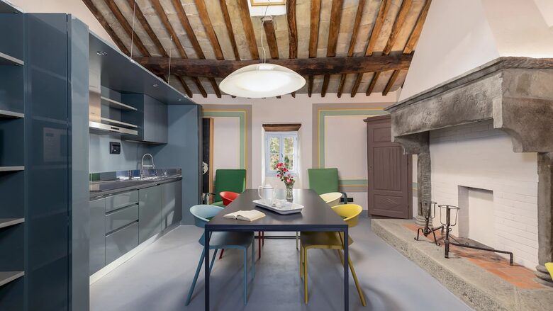 Timeless Elegance in the Tuscan Hills - Arezzo, Italy