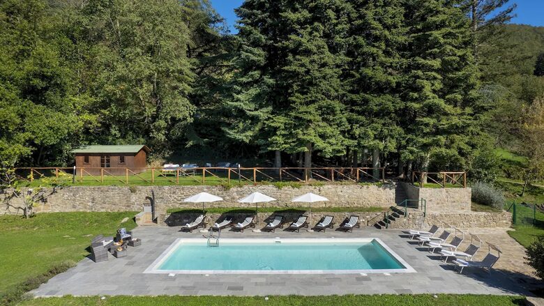 Timeless Elegance in the Tuscan Hills - Arezzo, Italy