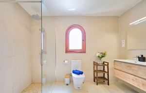 Spacious Family Home Near Arenal Beach - Xàbia, Spain