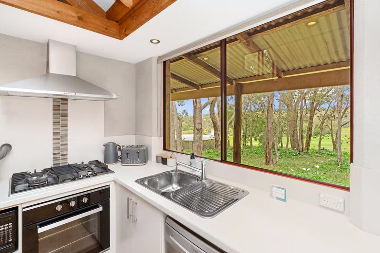 Grasswood Cottage at Woodstone Estate - Quedjinup, Australia