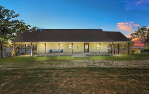 Toledo Bend Lakefront Lodge - Florien, Louisiana