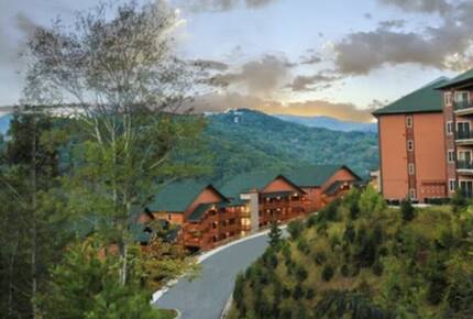 Smoky Mountain Vista Retreat - Gatlinburg, Tennessee