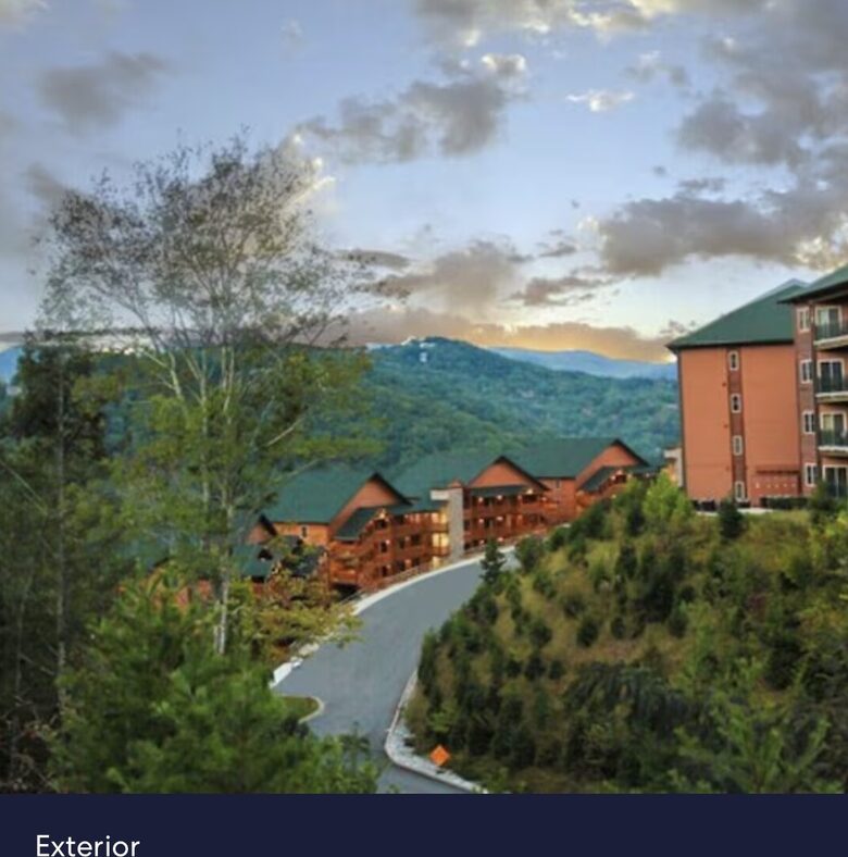 Smoky Mountain Vista Retreat - Gatlinburg, Tennessee