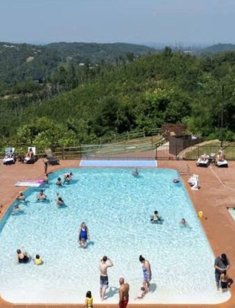 Smoky Mountain Vista Retreat - Gatlinburg, Tennessee