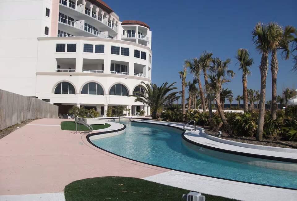 Diamond Beach Resort Retreat with Gulf Views & Lazy River - Galveston, Texas