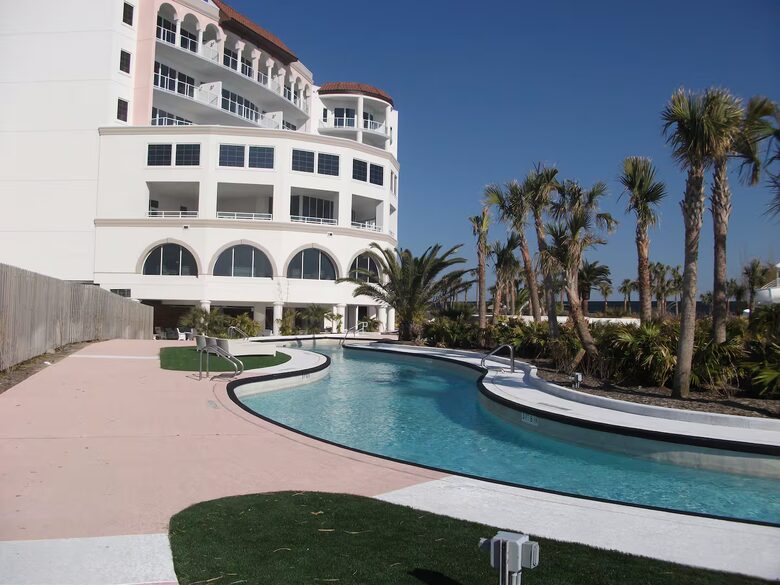 Diamond Beach Resort Retreat with Gulf Views & Lazy River - Galveston, Texas
