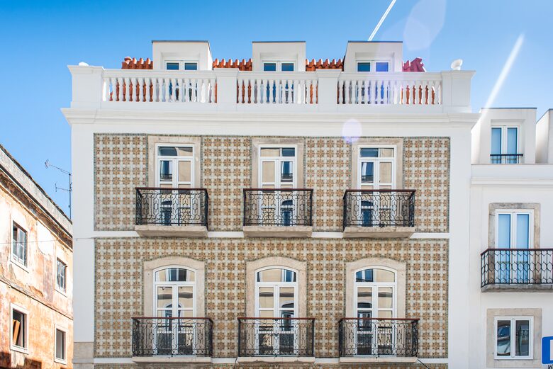 Quintess Collection - Santa Barbara Square - Lisbon, Portugal