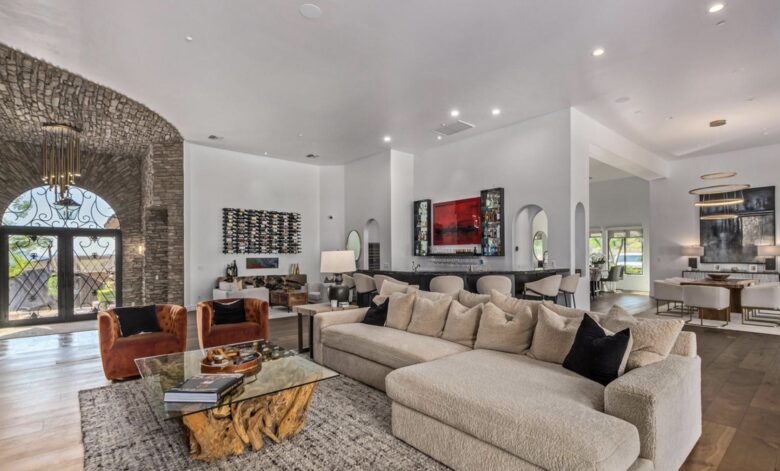 Private Scottsdale Hillside Villa with Award-Winning Pool - Scottsdale, Arizona