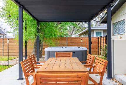 Main Street Hill Country Escape - Fredericksburg, Texas