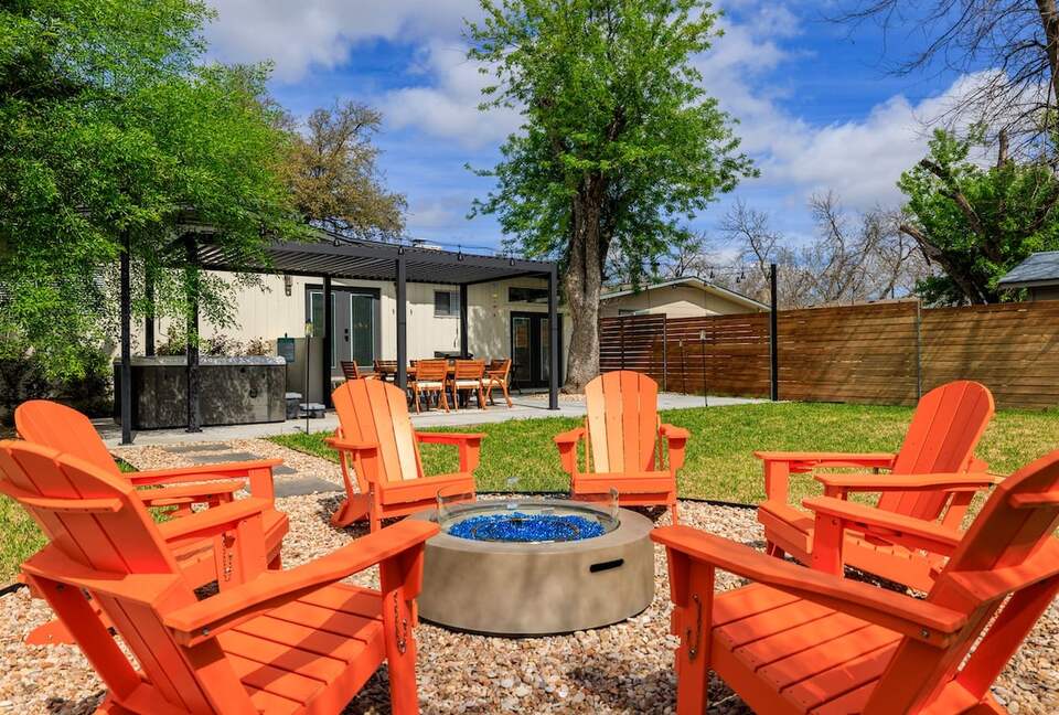 Main Street Hill Country Escape - Fredericksburg, Texas
