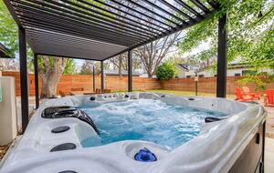 Main Street Hill Country Escape - Fredericksburg, Texas