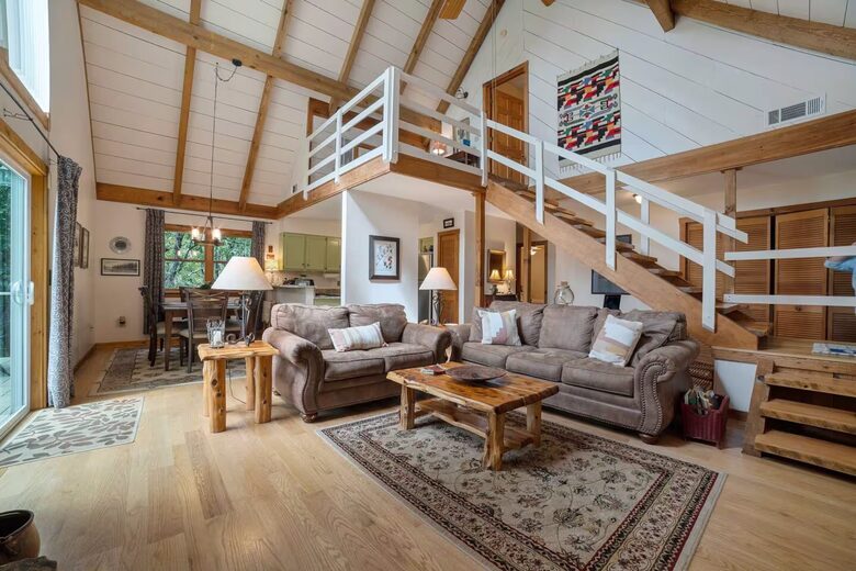 A Refined Highlands Retreat Near Apple Lake - Highlands, North Carolina