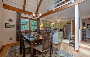 A Refined Highlands Retreat Near Apple Lake - Highlands, North Carolina