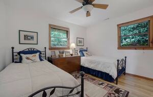 A Refined Highlands Retreat Near Apple Lake - Highlands, North Carolina