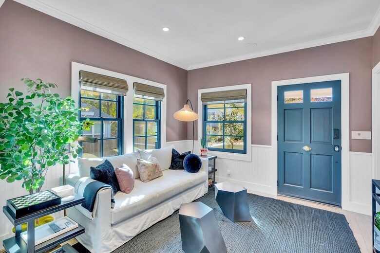 Heart of Old Town Cottage - Yountville, California