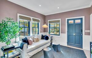 Heart of Old Town Cottage - Yountville, California