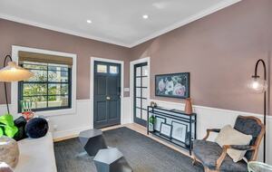 Heart of Old Town Cottage - Yountville, California