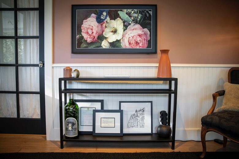 Heart of Old Town Cottage - Yountville, California