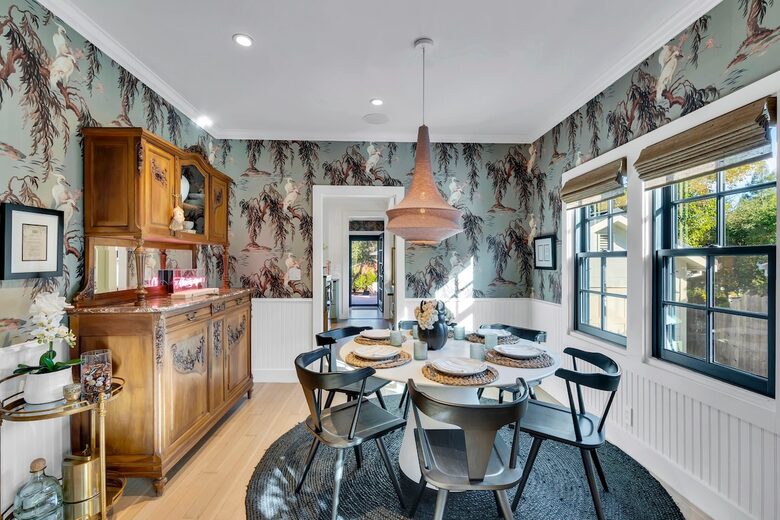 Heart of Old Town Cottage - Yountville, California