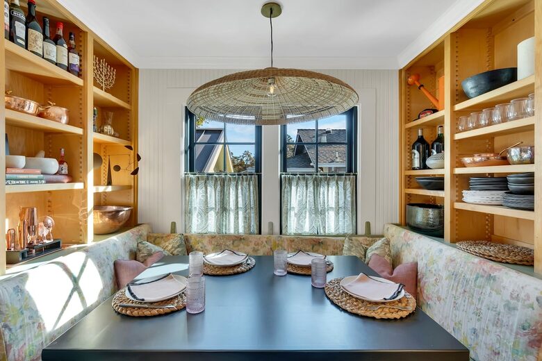 Heart of Old Town Cottage - Yountville, California