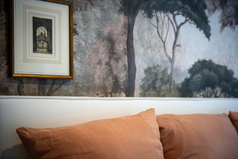 Heart of Old Town Cottage - Yountville, California