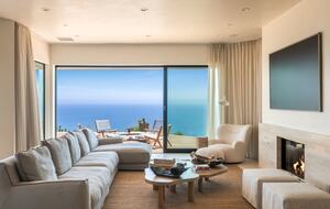 Architectural Paradise | Malibu Blufftop Estate with Panoramic Views