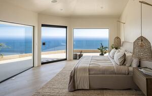 Architectural Paradise | Malibu Blufftop Estate with Panoramic Views