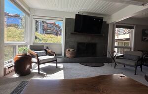 Gondola-Ski in and Ski Out Mountain Retreat in Snowmass - Snowmass Village, Colorado