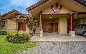 Lake & Volcano Vista Retreat - Tilaran, Costa Rica