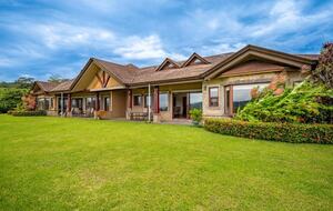 Lake & Volcano Vista Retreat - Tilaran, Costa Rica