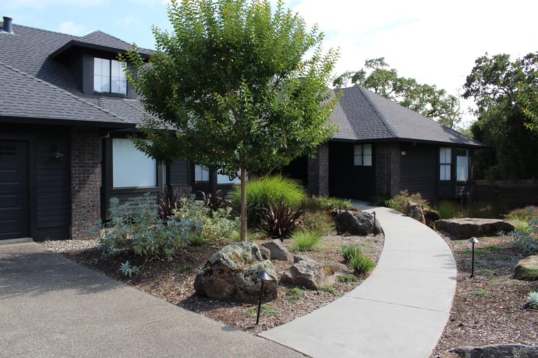 Sonoma Retreat with Infinity Pool & Oak Tree Views - Santa Rosa, California