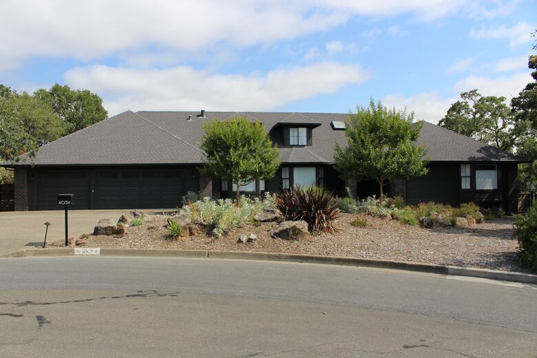 Sonoma Retreat with Infinity Pool & Oak Tree Views - Santa Rosa, California
