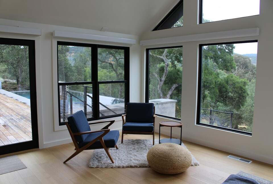 Sonoma Retreat with Infinity Pool & Oak Tree Views - Santa Rosa, California