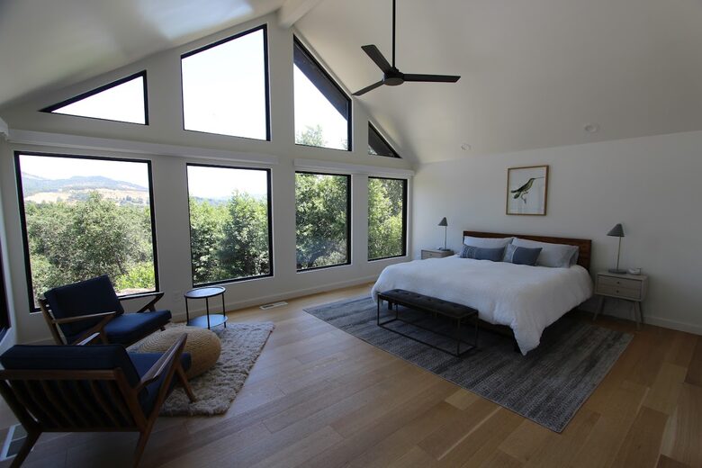 Sonoma Retreat with Infinity Pool & Oak Tree Views - Santa Rosa, California