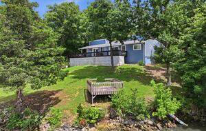 Waterfront Getaway in the Heart of Lake Ozark - Lake Ozark, Missouri