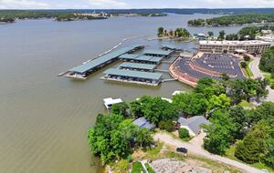 Waterfront Getaway in the Heart of Lake Ozark - Lake Ozark, Missouri