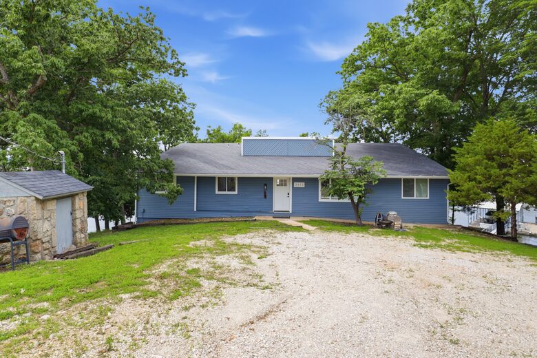 Waterfront Getaway in the Heart of Lake Ozark - Lake Ozark, Missouri