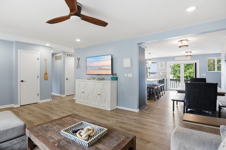 Waterfront Getaway in the Heart of Lake Ozark - Lake Ozark, Missouri