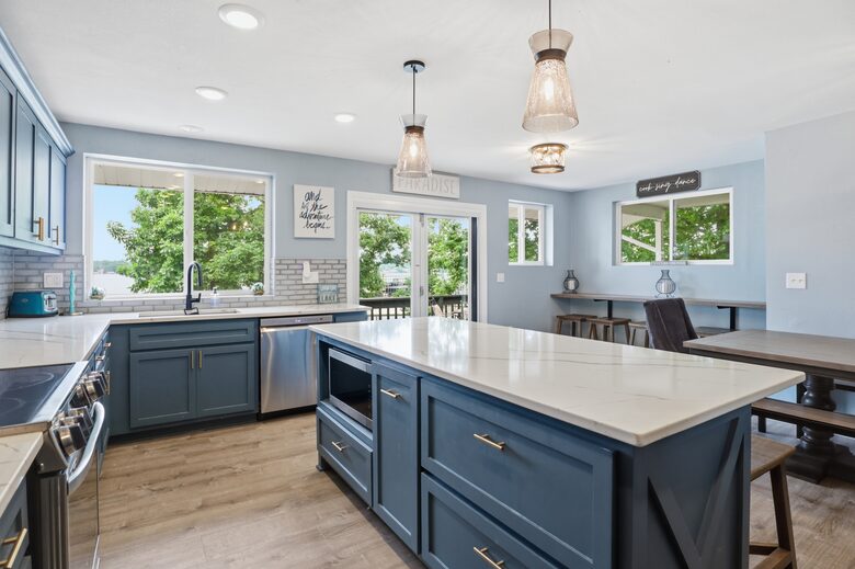 Waterfront Getaway in the Heart of Lake Ozark - Lake Ozark, Missouri