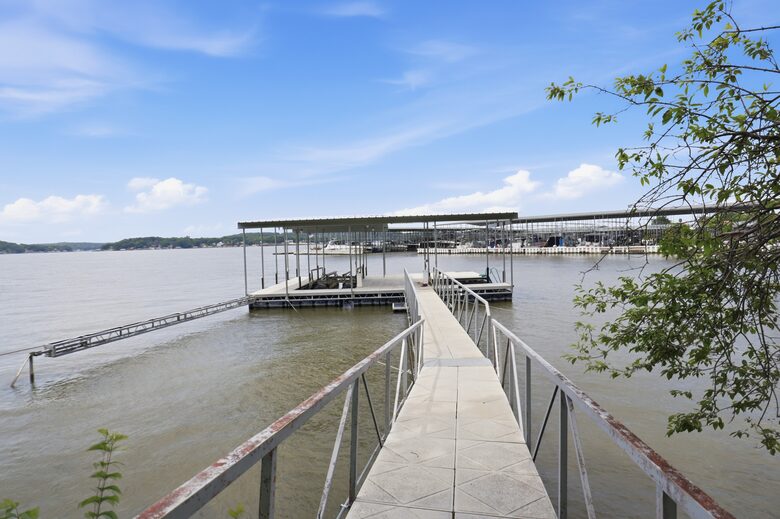 Waterfront Getaway in the Heart of Lake Ozark - Lake Ozark, Missouri