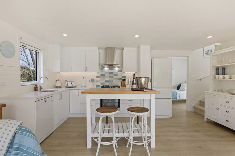 Private Leigh Escape with Outdoor Living & Nature Views - Leigh, New Zealand