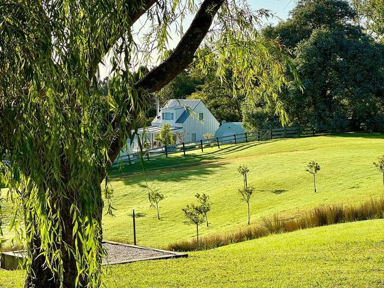 Private Leigh Escape with Outdoor Living & Nature Views - Leigh, New Zealand