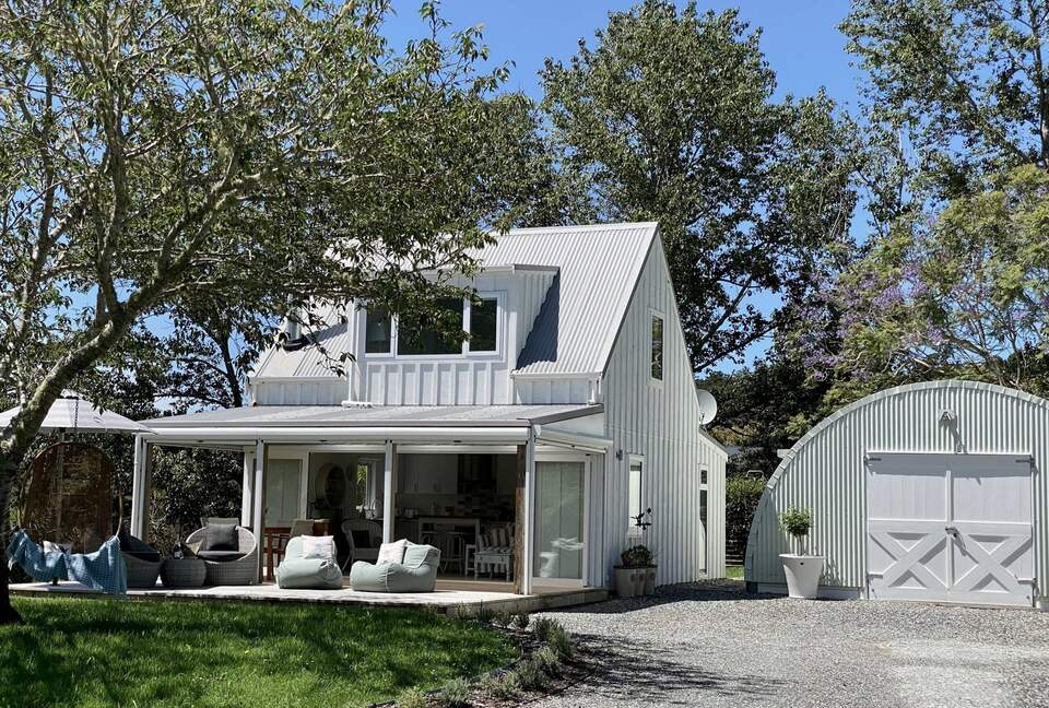 Private Leigh Escape with Outdoor Living & Nature Views - Leigh, New Zealand