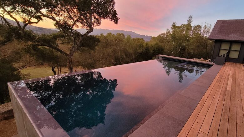 Sonoma Retreat with Infinity Pool & Oak Tree Views - Santa Rosa, California