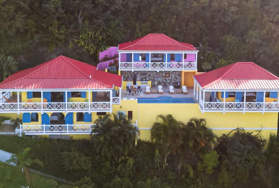 Vibrant Caribbean Retreat with Breathtaking Ocean Views - Tortola, Virgin Islands, British