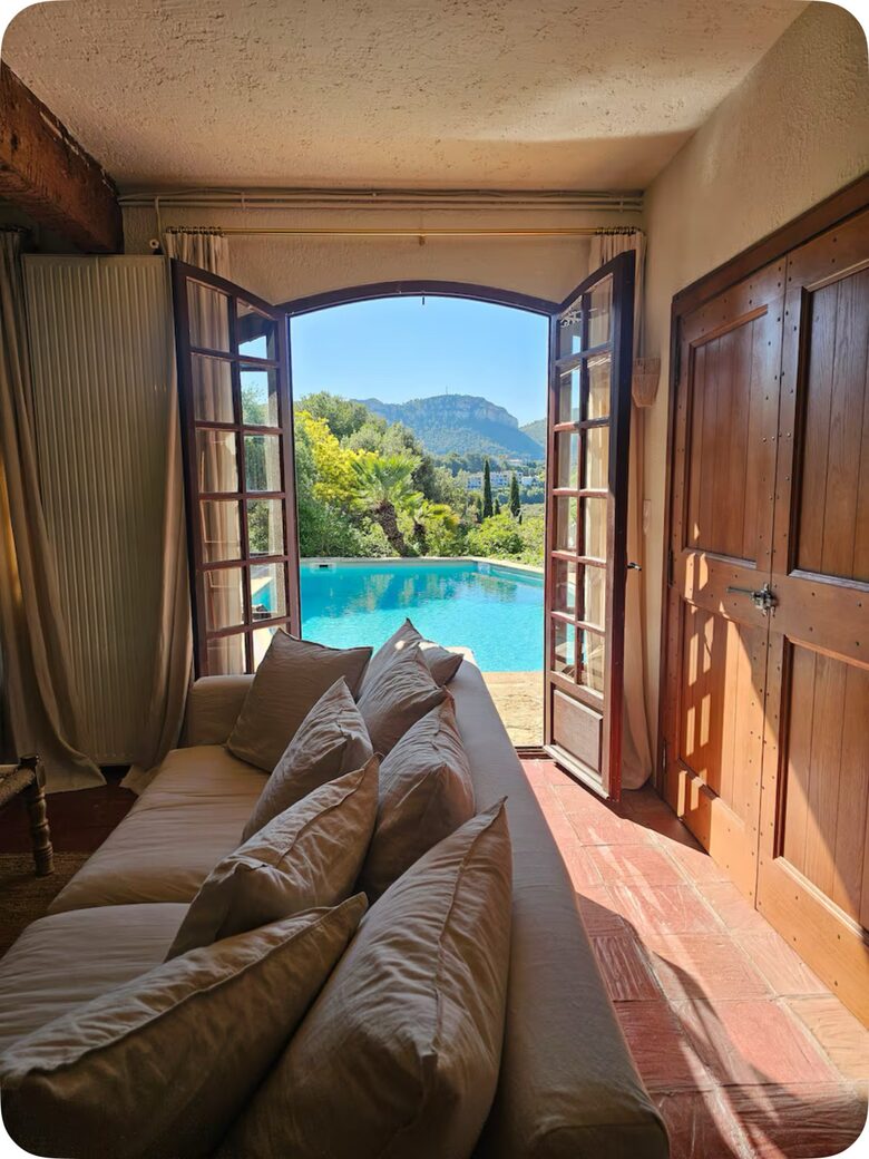 Elegant Cassis Retreat with Pool and Terraces - Cassis, France
