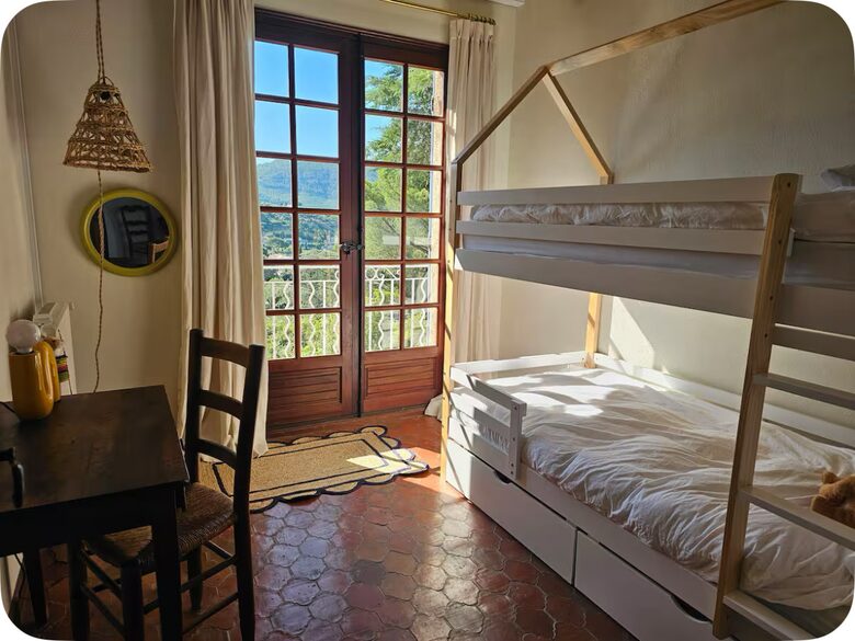 Bunk room